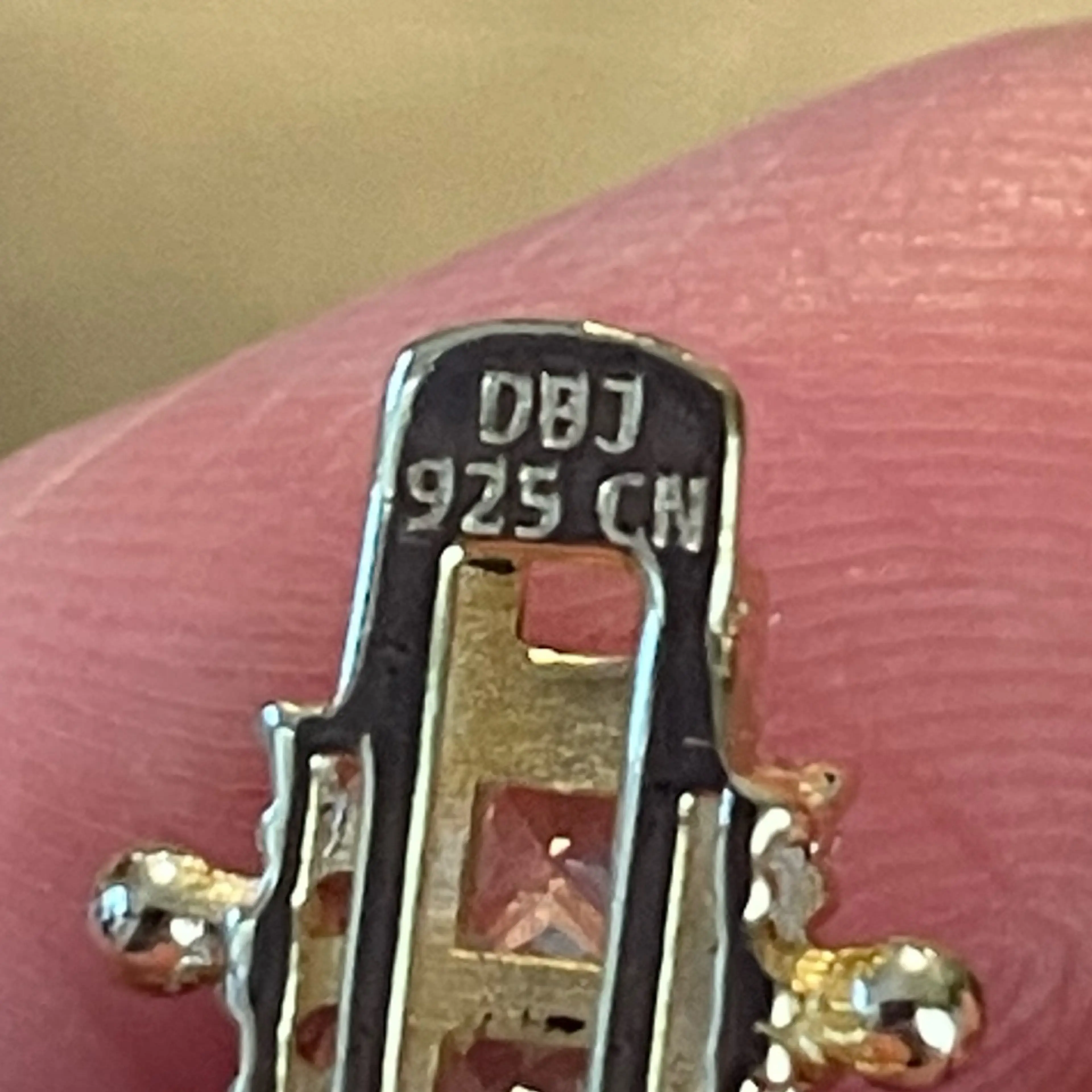 Image 4 of 4