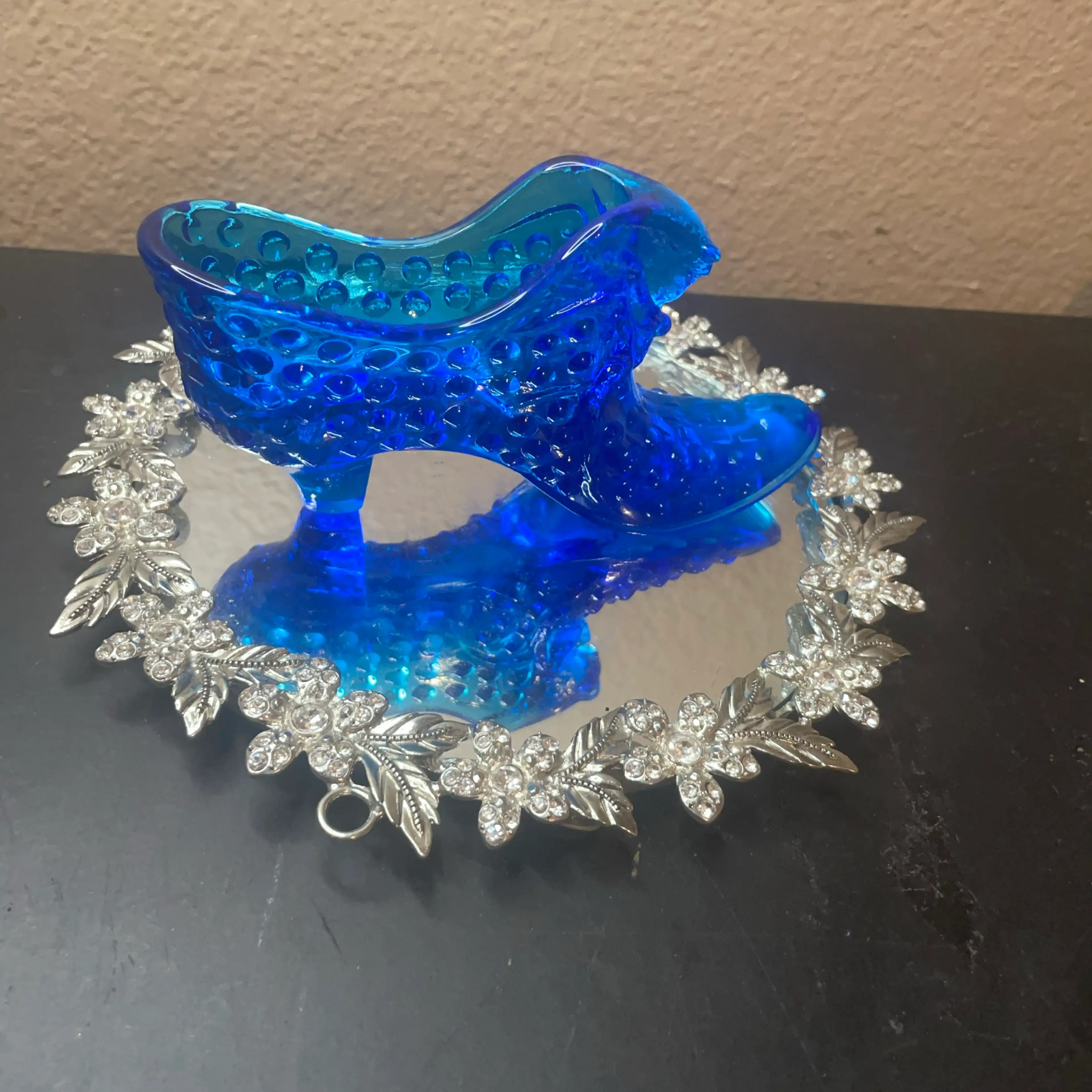 Image 2 of 4