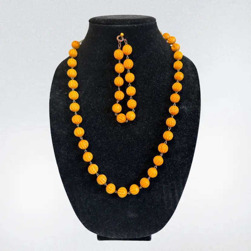 BAKELITE Carved Beaded Necklace And Bracelet - RARE (almost Antique)