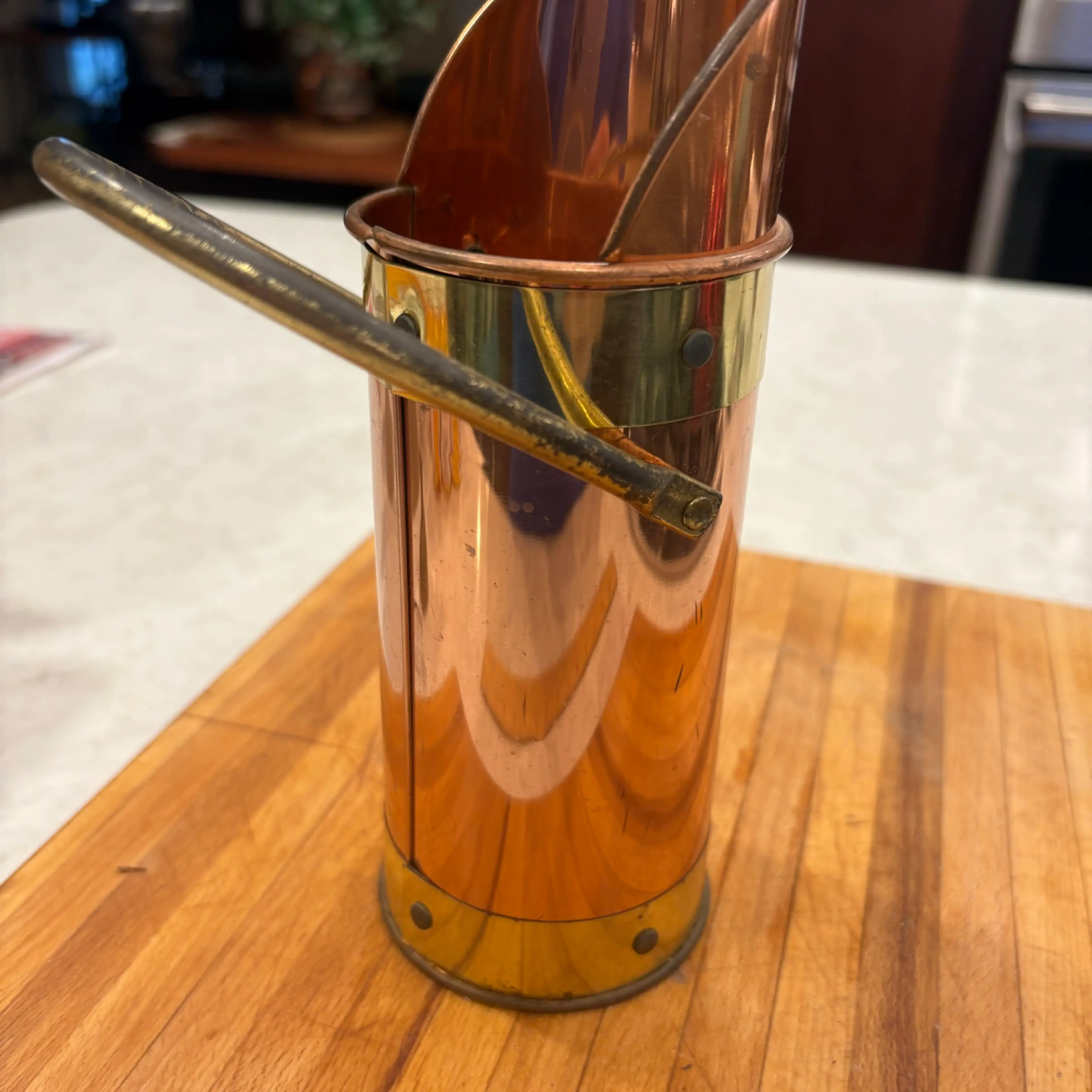 Image 2 of 6
