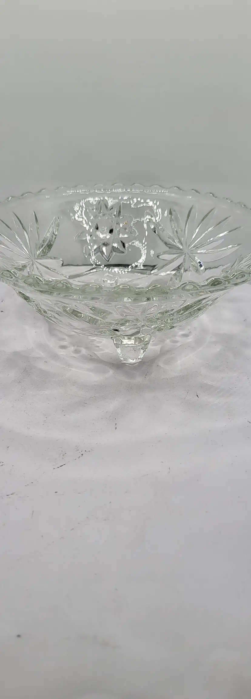 Vintage Clear Glass 3 Footed Candy Dish with Star Design approx 7" x 3"