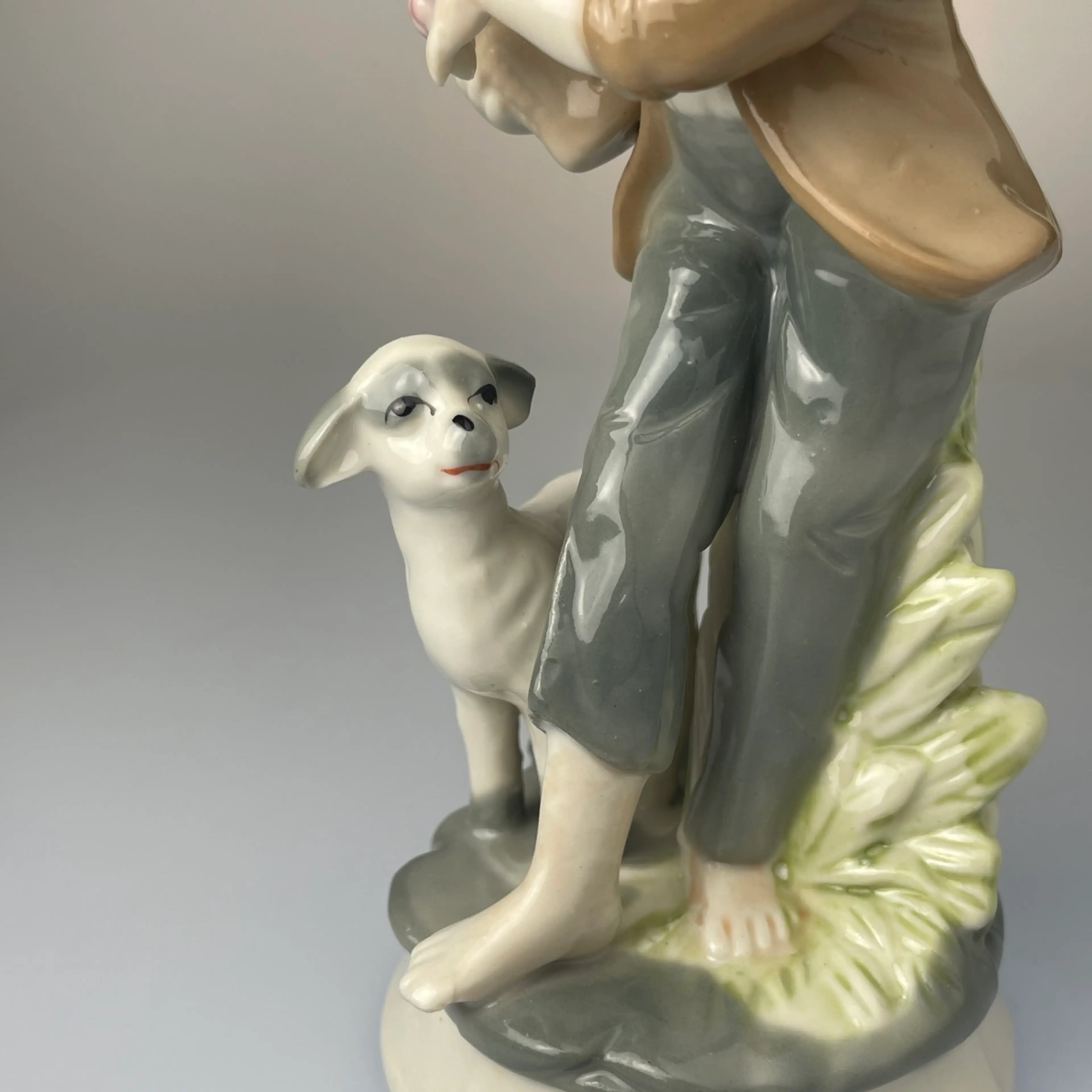 Image 4 of 9