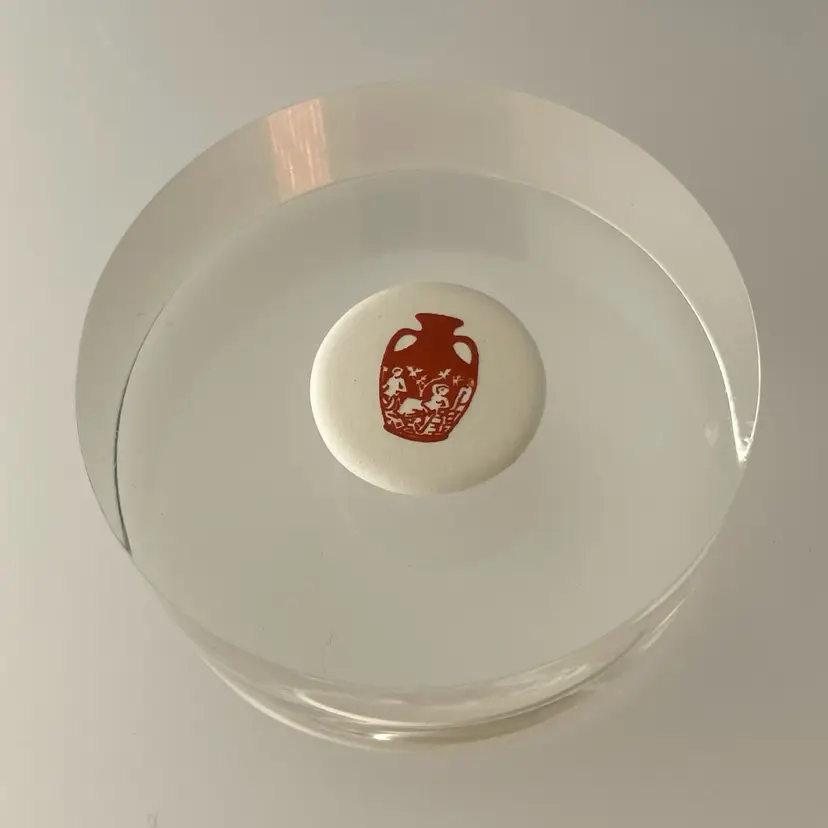 OOAK Wedgwood Portland Vase Stud Encased in Lucite Paperweight 1965 Annual Convention Vintage 2.5x1"