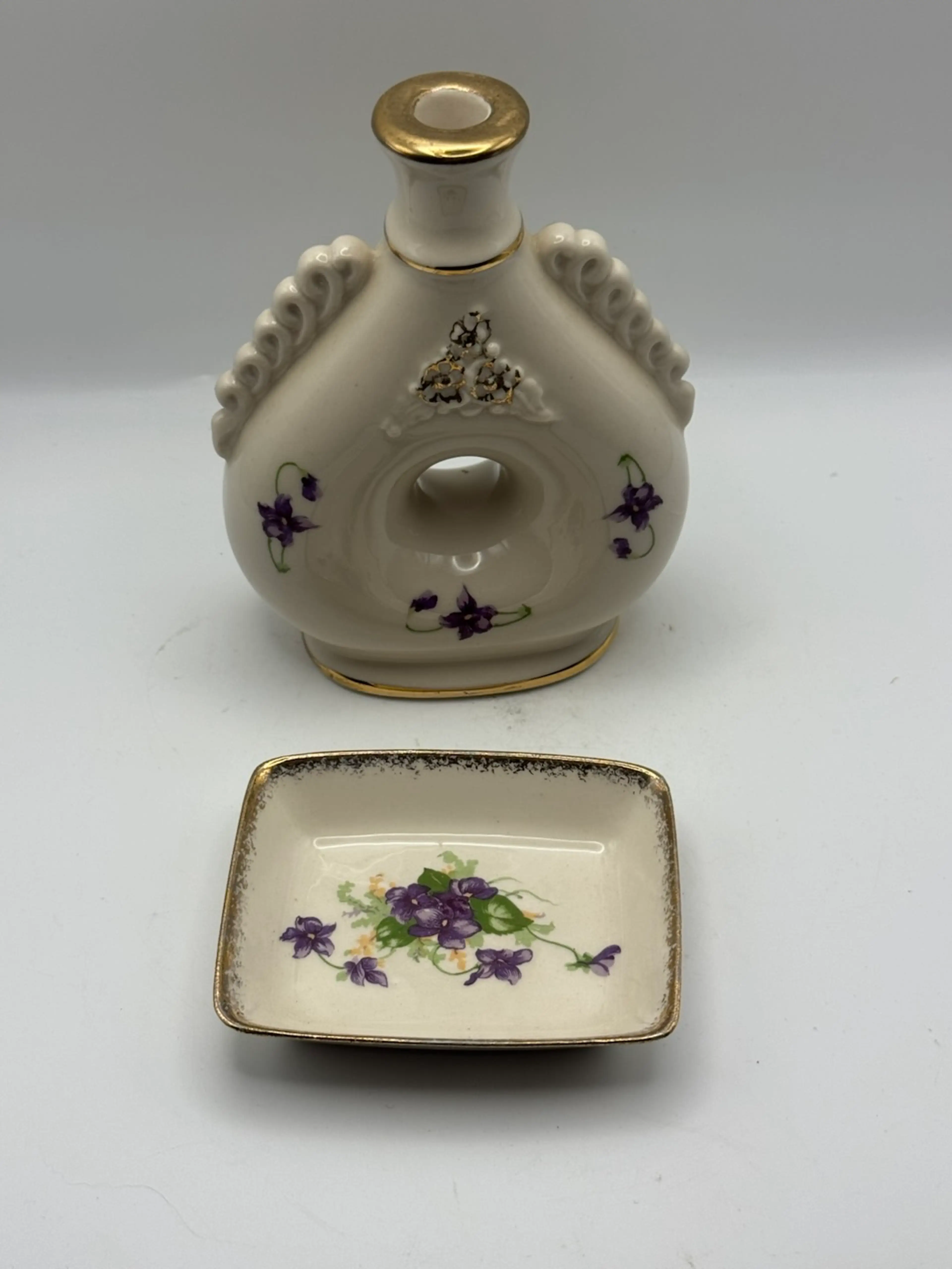 Image 2 of 7