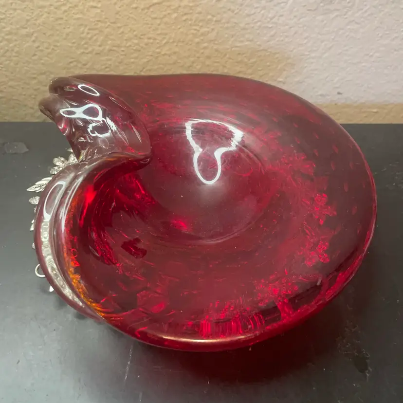 EXQUISITE Alfredo Barbini Murano Italy Bullicante 8” Red Decorative Bowl.