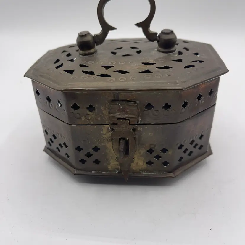Brass Trinket Cricket Box Hinged Lid Handle Latch - Vintage