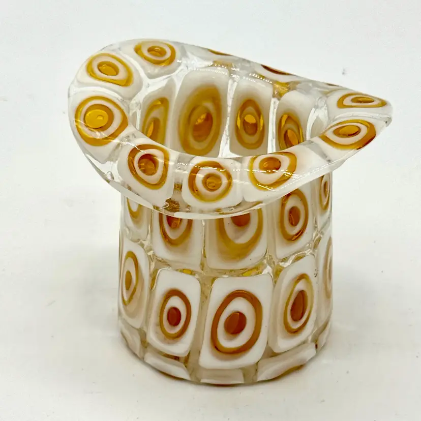 001.  Vintage Fratella Todo Murano Bull’s Eye Top Hat (LP $225)