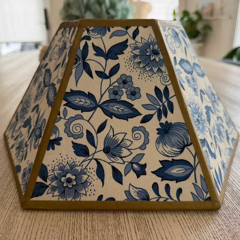 Blue & White Floral Hexagon Uno Lampshade