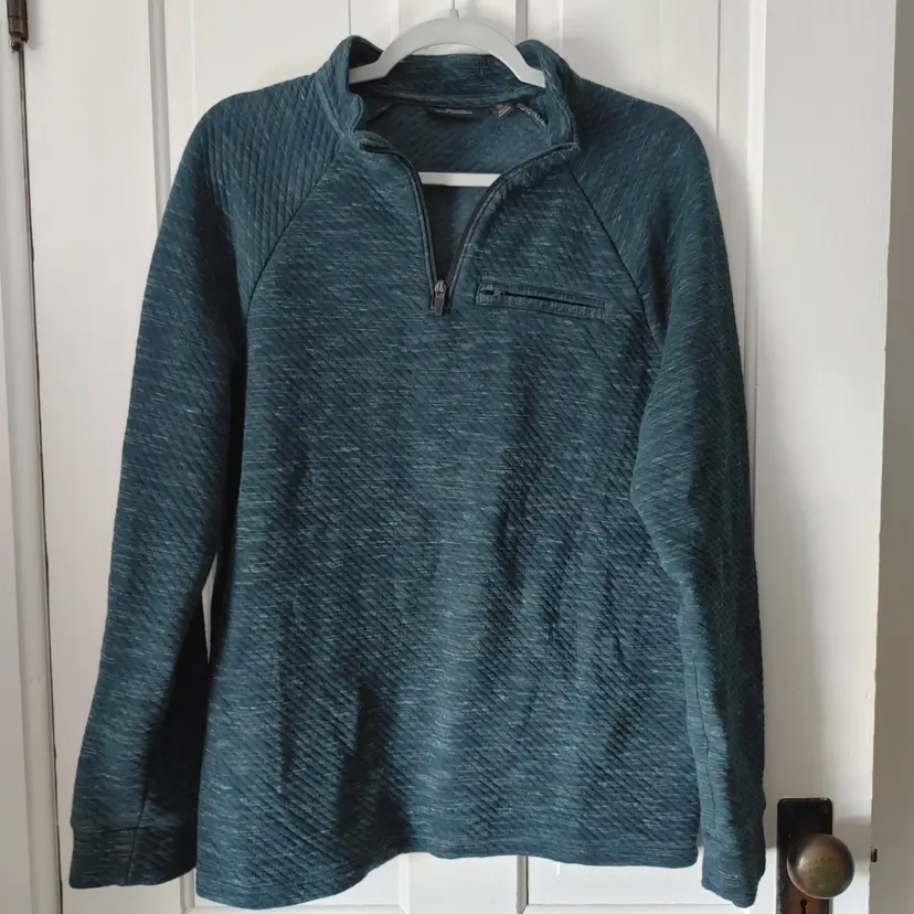 Men's Top- Brand: Marc Anthony slim fit. Size Medium. 1/4 zip top. Material: 93% cotton, 7% polyester. No condition issues.