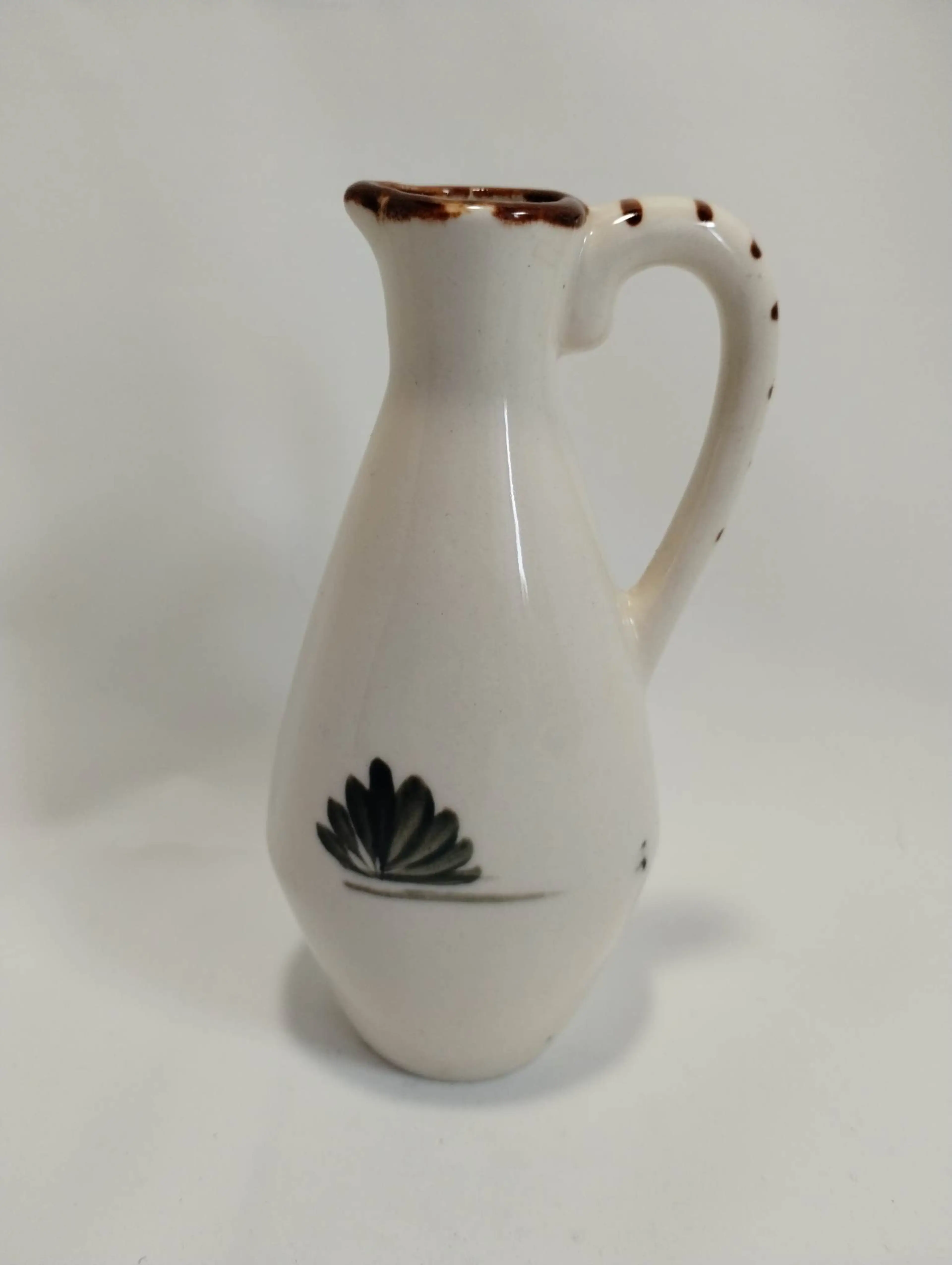 Image 4 of 7