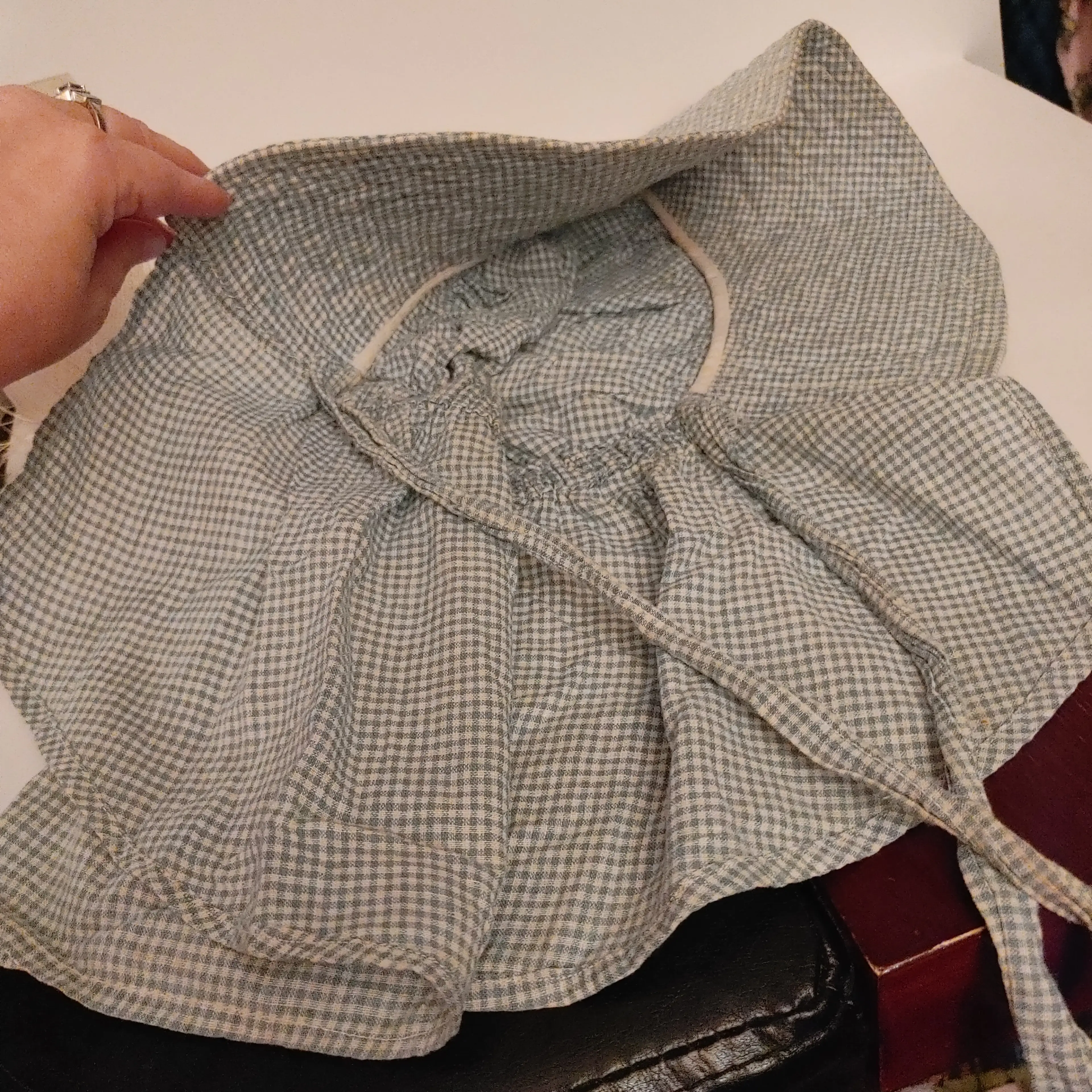 Image 2 of 2