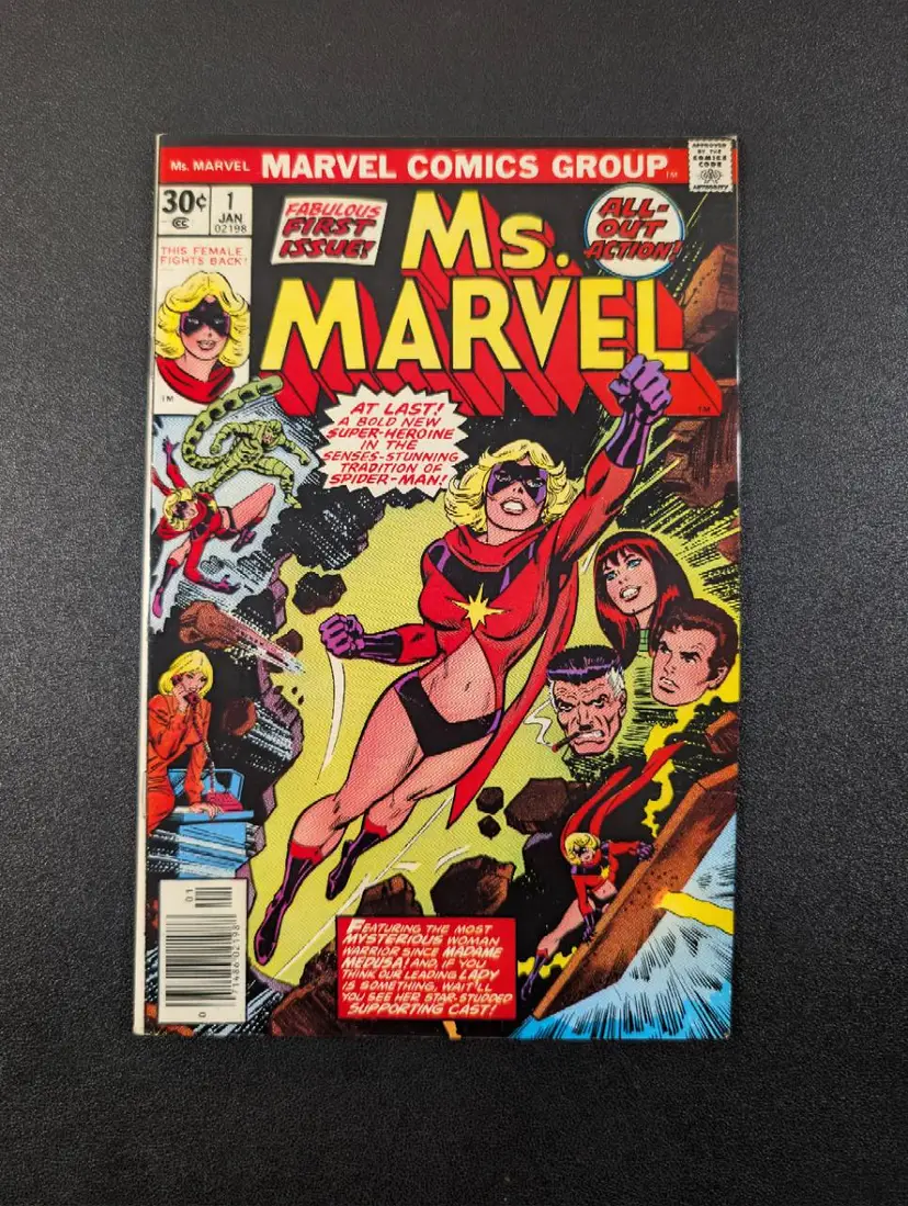Ms. Marvel #1 (1977) - 30 Cent Edition