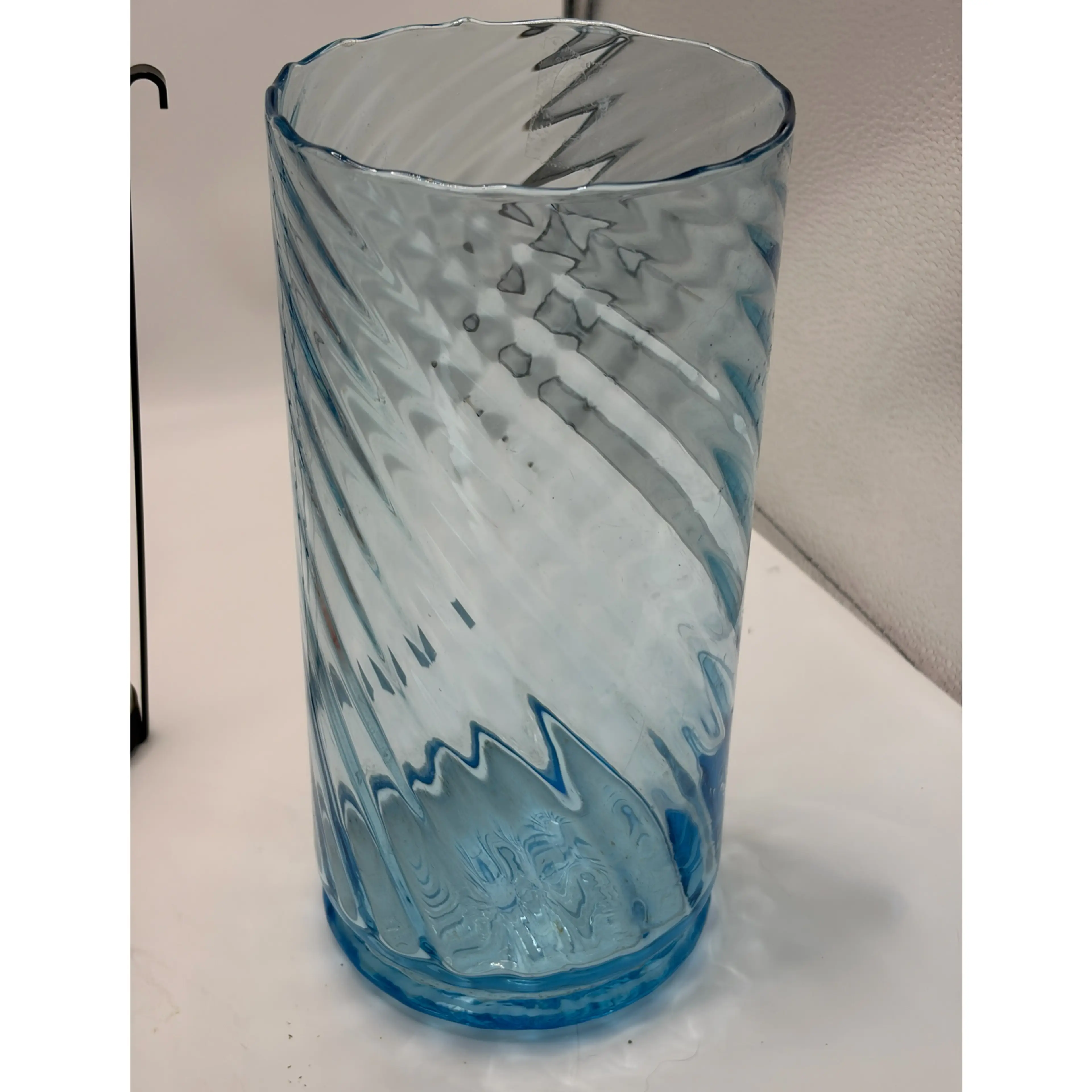 Image 2 of 8