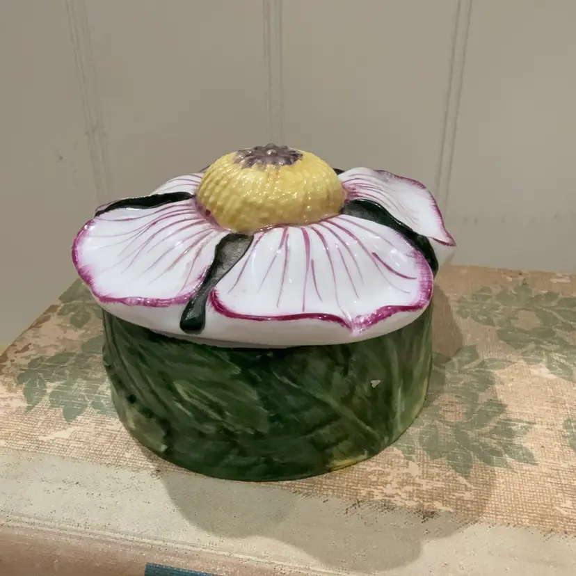 Mikasa Flower Trinket Box