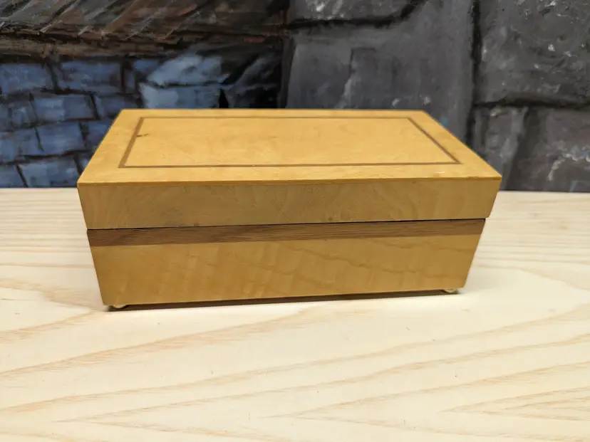 Vintage Music Jewelry Box Light Burled Wood Velvet lined Bombay Company 2 Tone Color Works