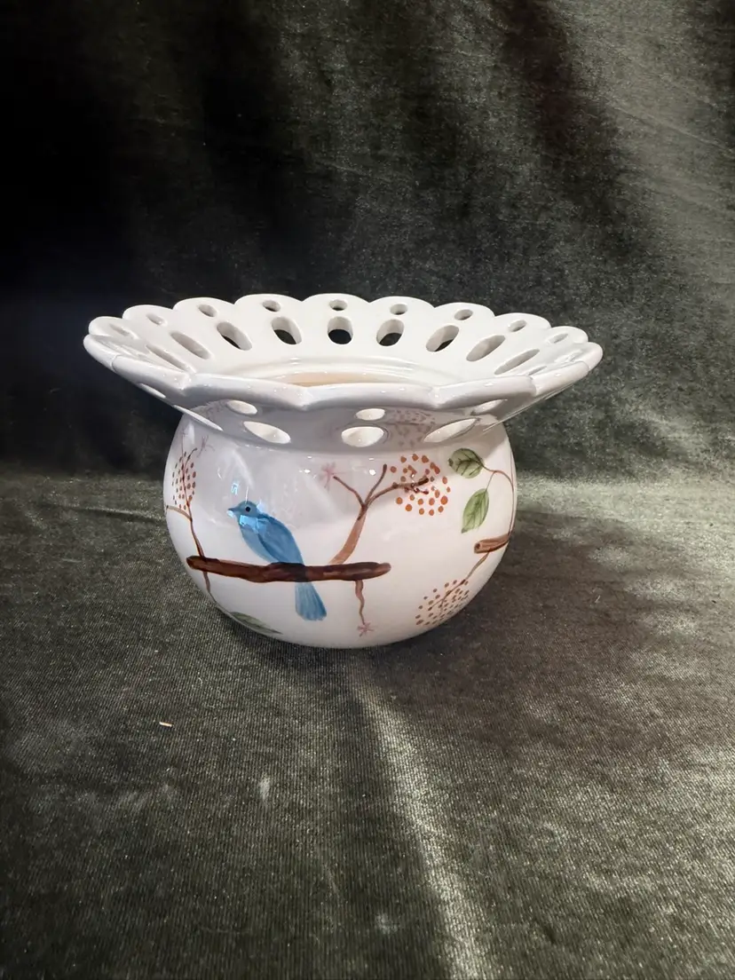 Adorable Reticulated, Ruffled top Planter/ Candle Holder With Blue bird design