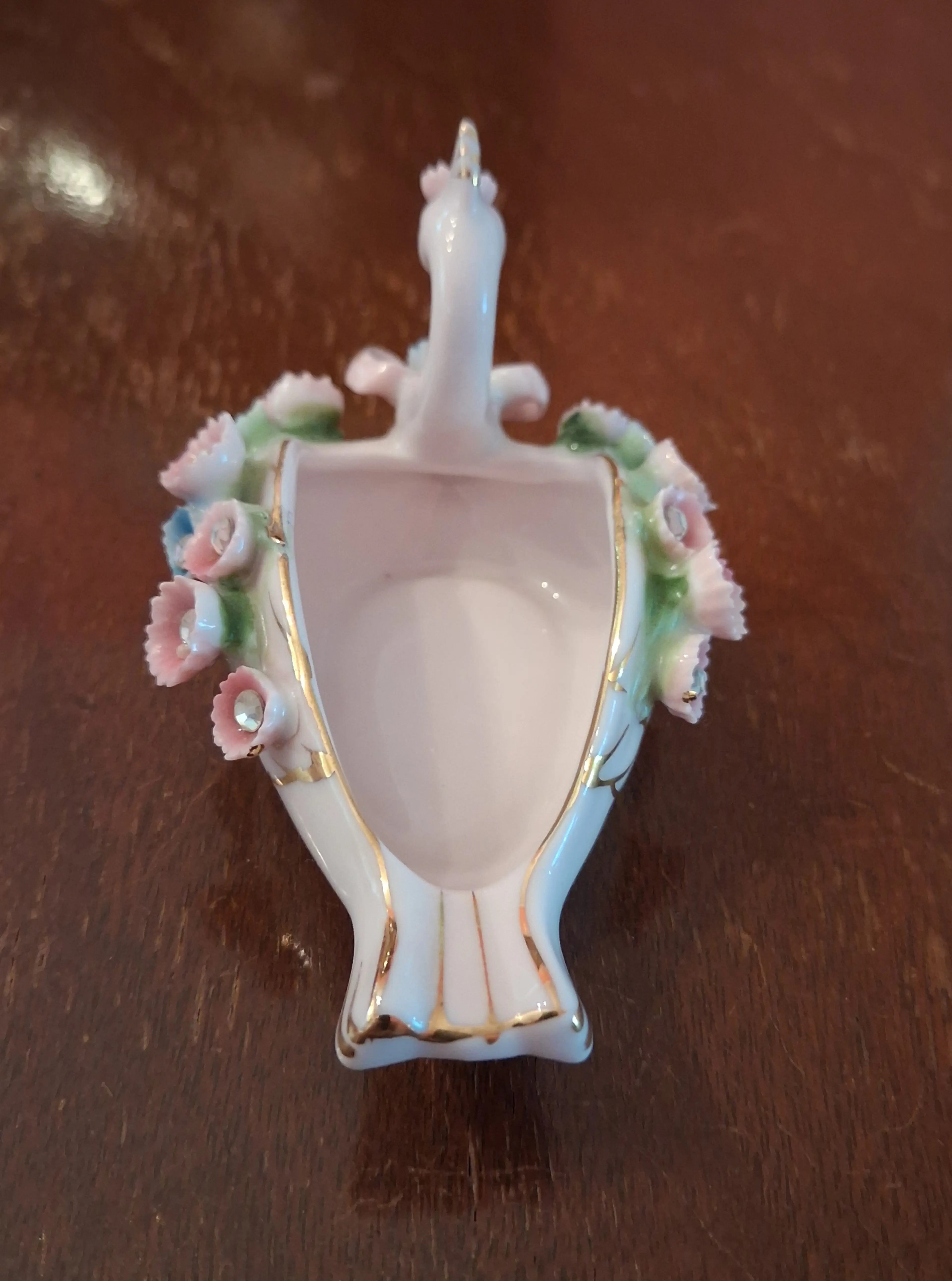Image 4 of 8
