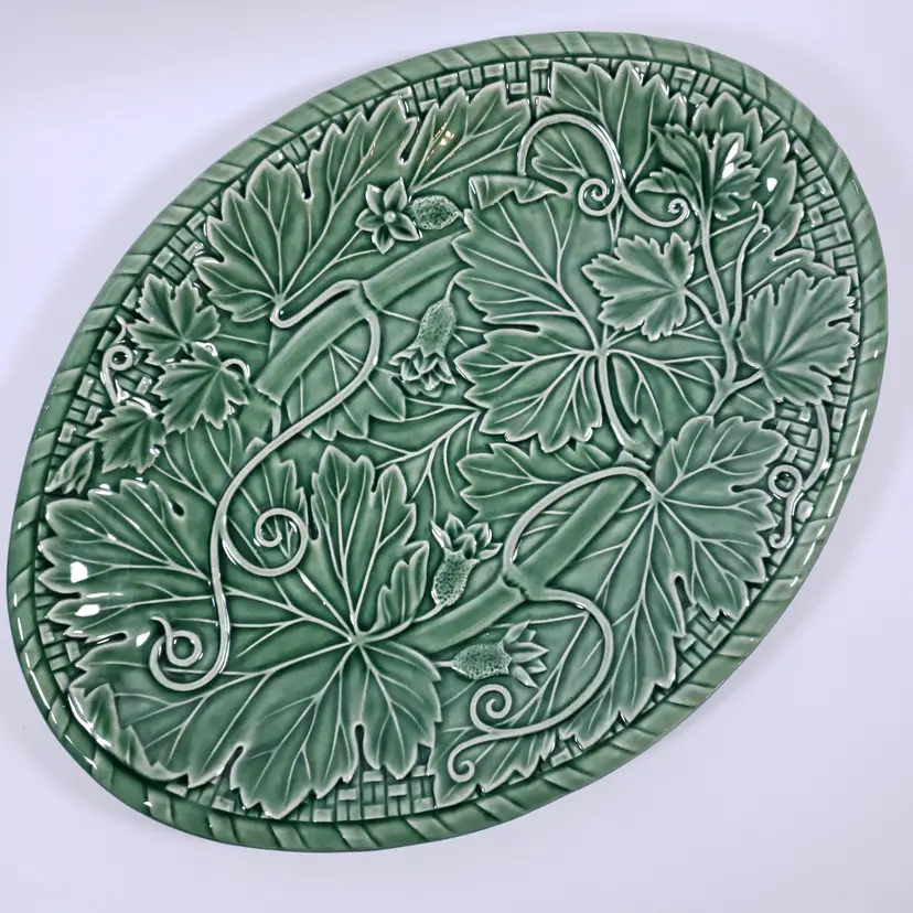 Vtg Bordallo Pinheiro Portugal Vine Green Majolica Decor Lg Oval SERVING PLATTER