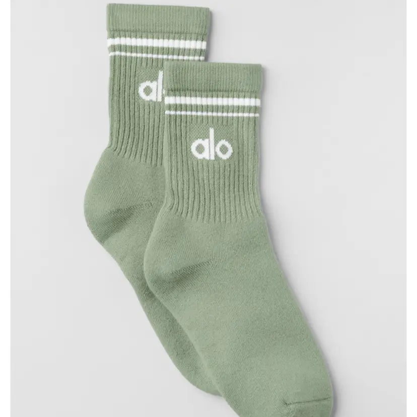 Alo Sock Half Crew Limerock Color
