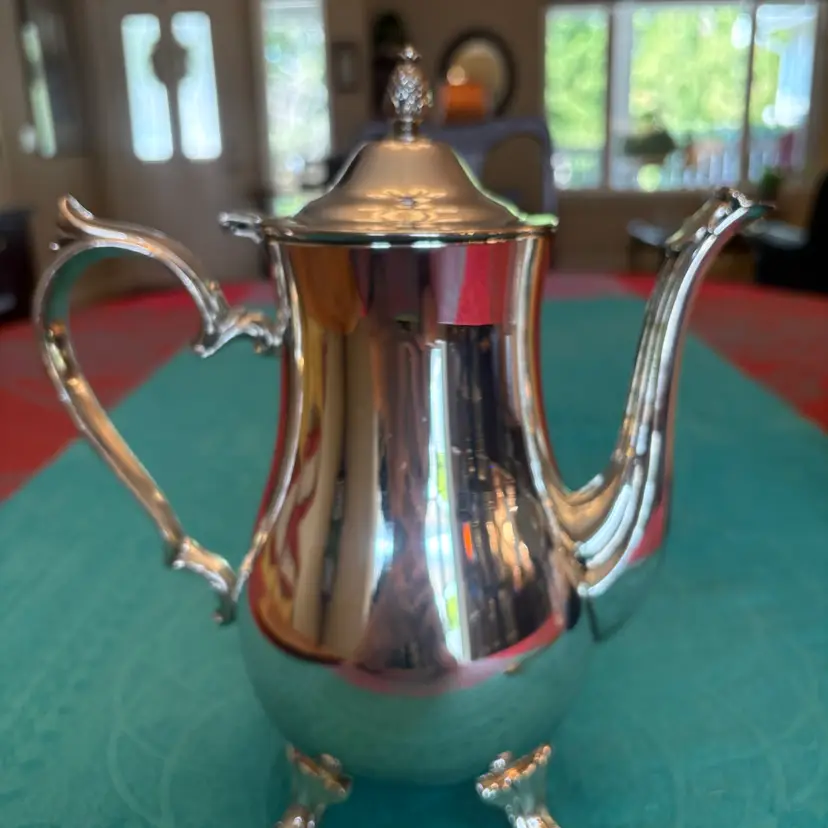 Vtg International Silver Co Plated Coffee Pot Pineapple Finial Victorian Cottage