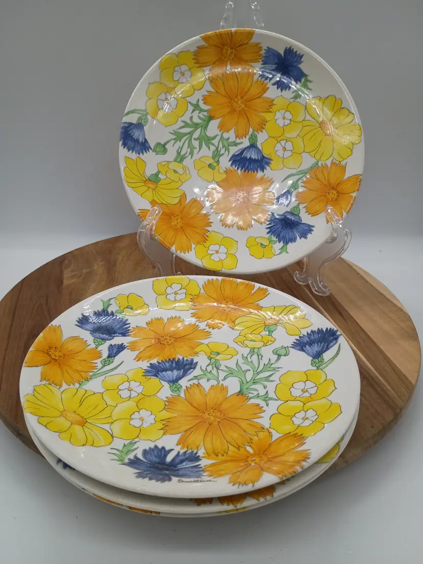 Ernestine Cannon Salerno Italy Salad  Plates Set of 4 8.75 In Floral P3 Pattern