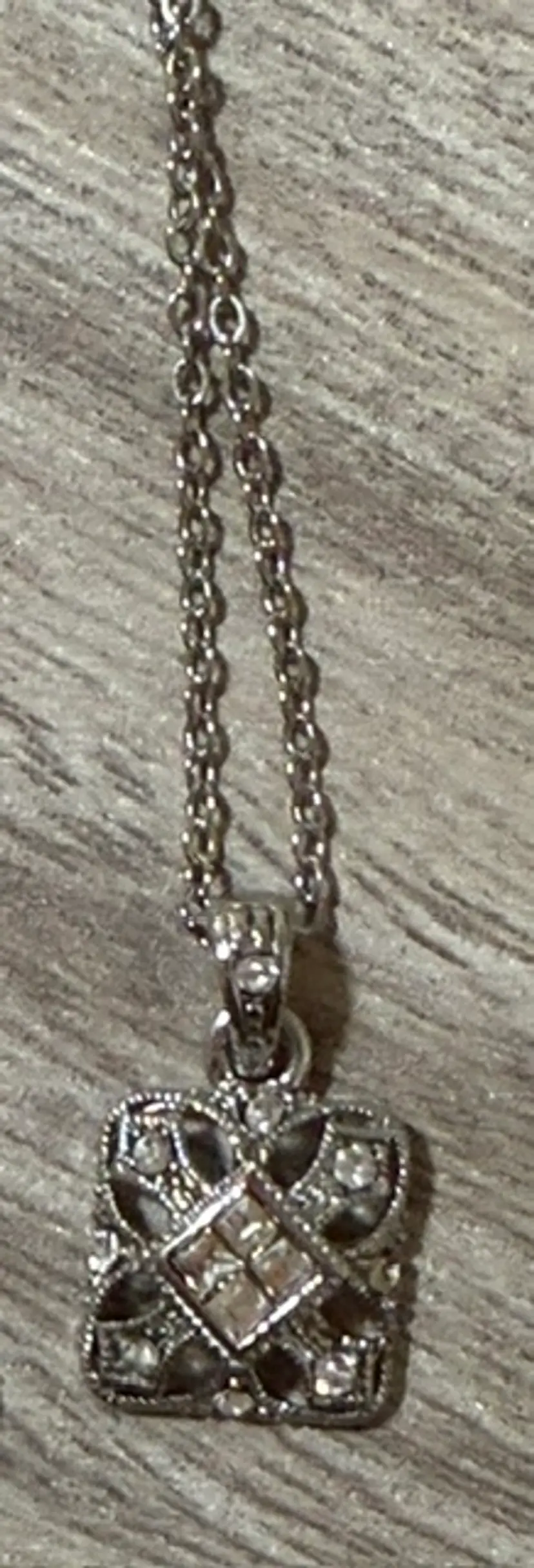 Vintage-Style Square Rhinestone Pendant Necklace