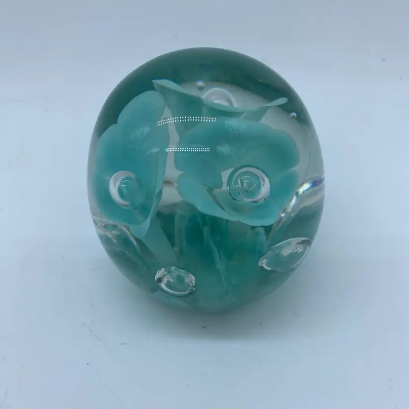 #0011 A vintage light aqua blue floral art glass paperweight with controlled bubbles St Clair (?).