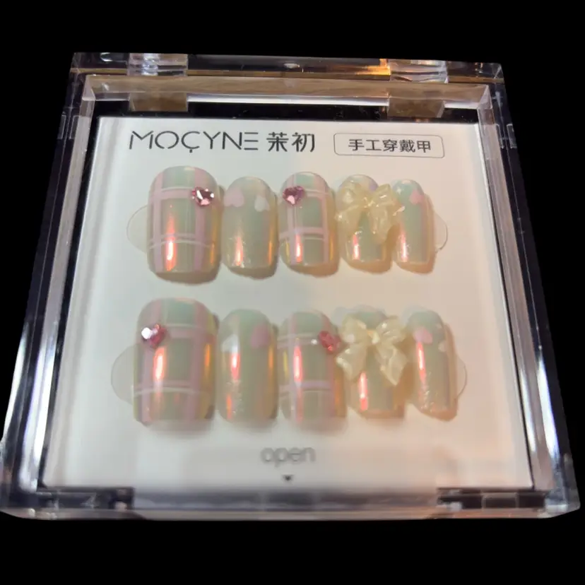 Msrp $12 – Mocyme Set Of Nails With Adhesive