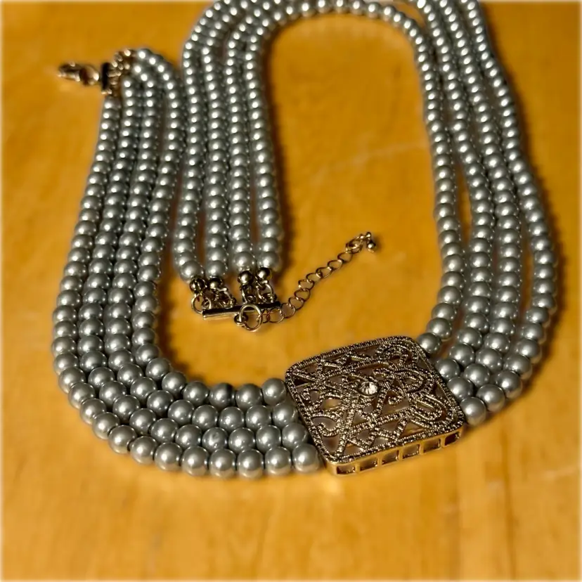 Vintage Silver Faux Pearl Side Fixed Rhinestone Pendant Four-Strand Silvertone Necklace