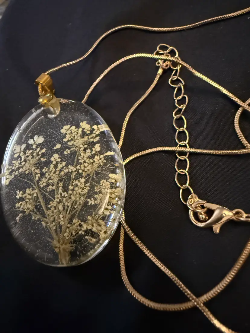 Vintage Botanical Resin Pendant Necklace