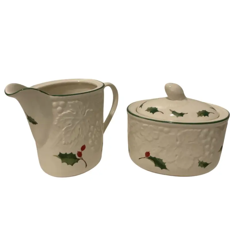 🎄Mikasa English Countryside Season’s Holly -Lidded Sugar Bowl And Creamer