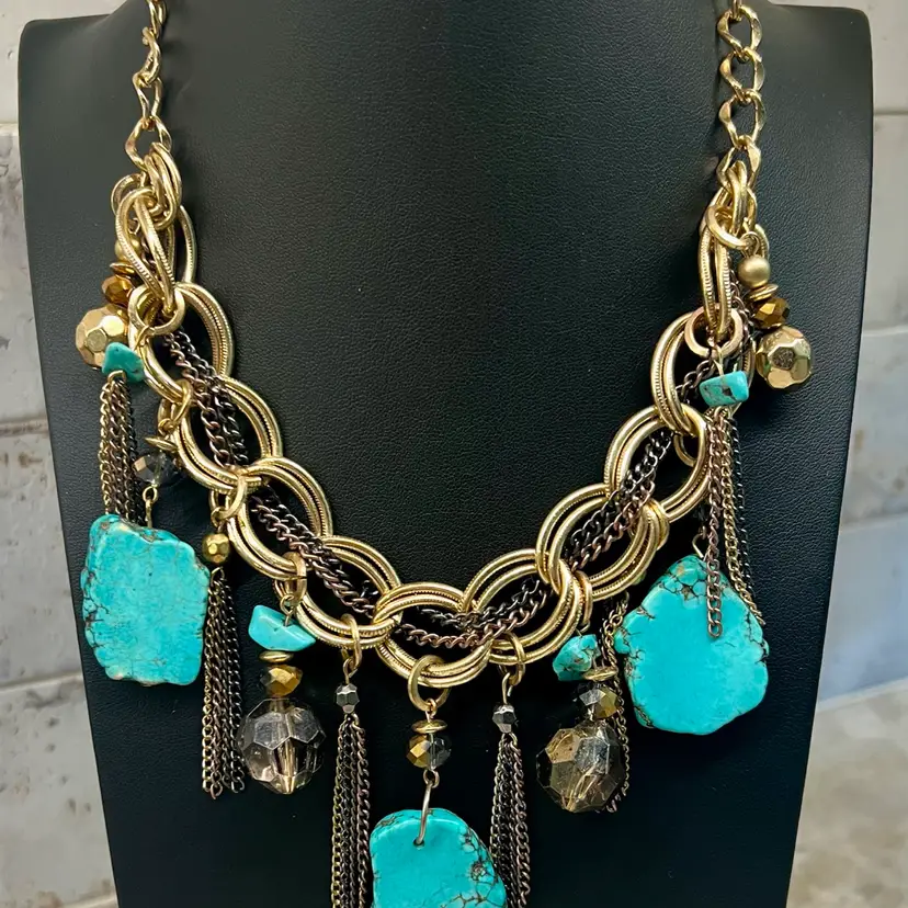 Turquoise Howlite Stone Statement Necklace Gold Tone Chunky Bib Necklace 20”