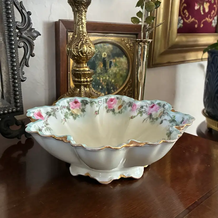 🐇Vintage Haviland Limoges France Porcelain Gold Detailed Hand Painted Floral Footed Scalloped Bowl