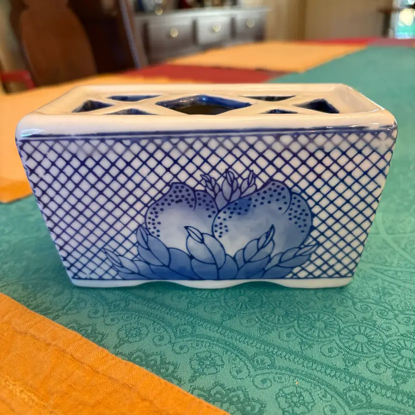 Vintage Blue & White Flower Frog Brick Vase - Lattice Strawberry Chinoiserie 5
