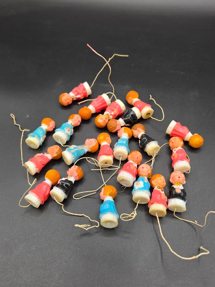MCM Vintage Choir Boys/Girls Picks lot of 20 Crafting Lot Plastic