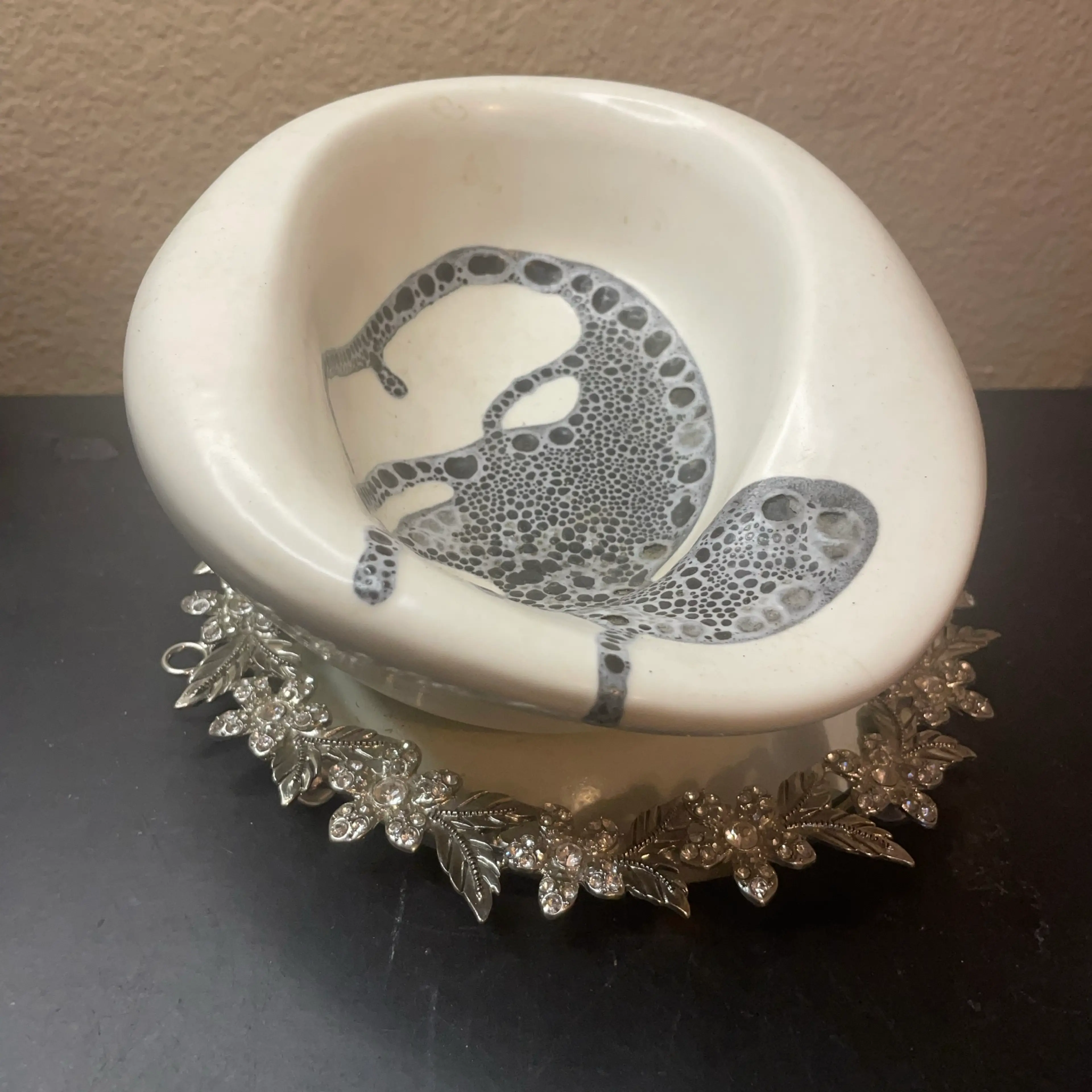 Image 4 of 8