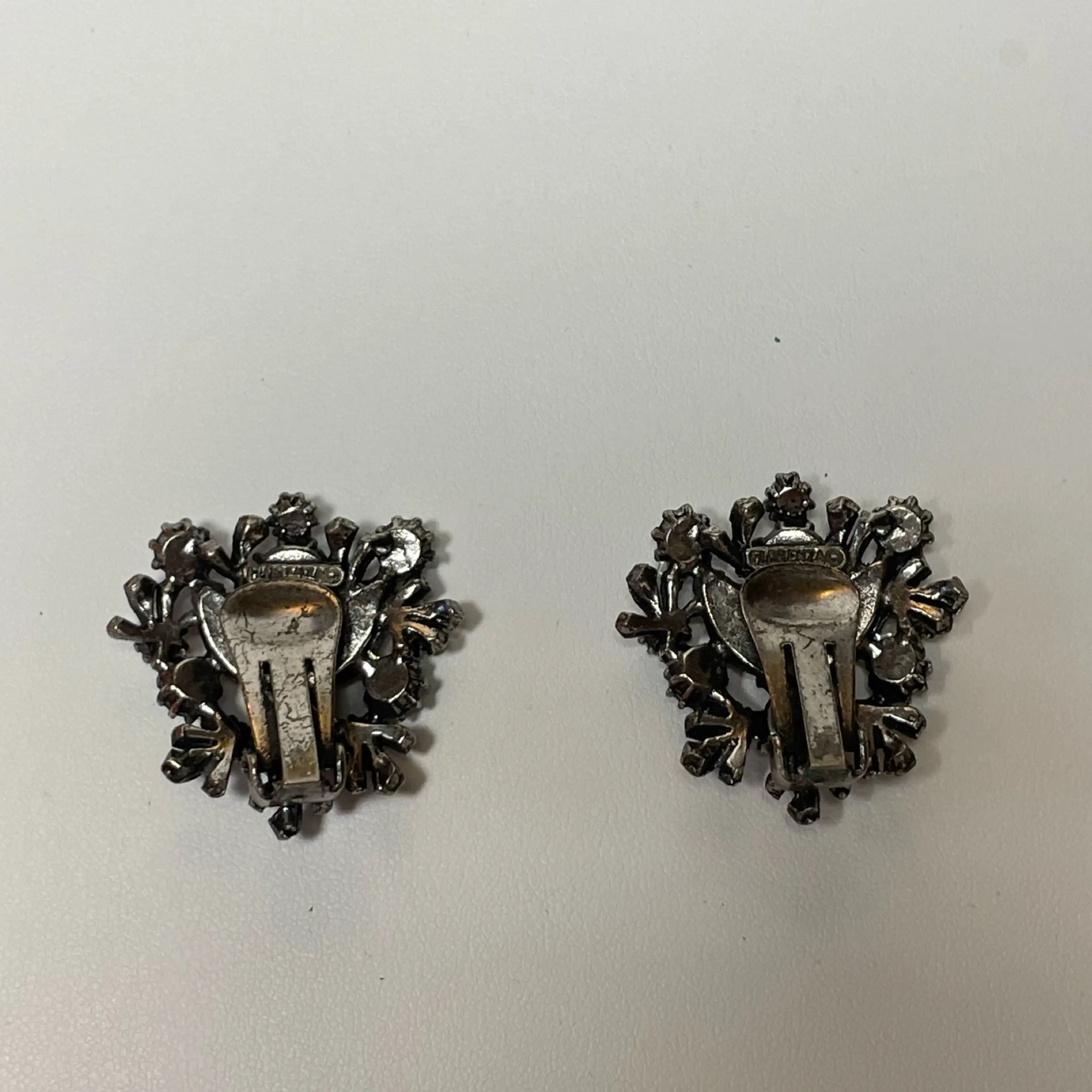 Image 2 of 6