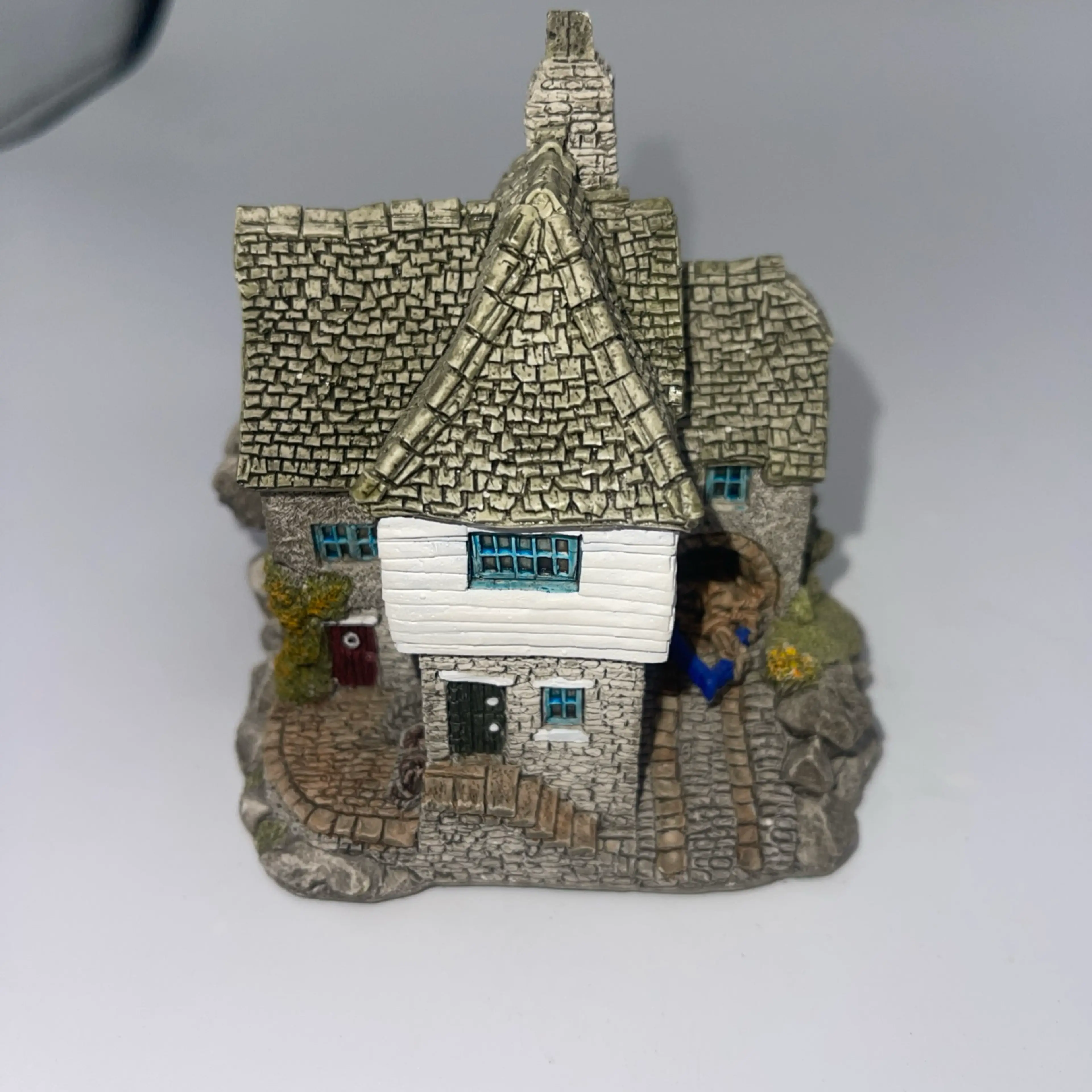Image 1 of 7