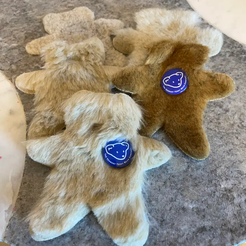 5 Button Cover Fur Bears