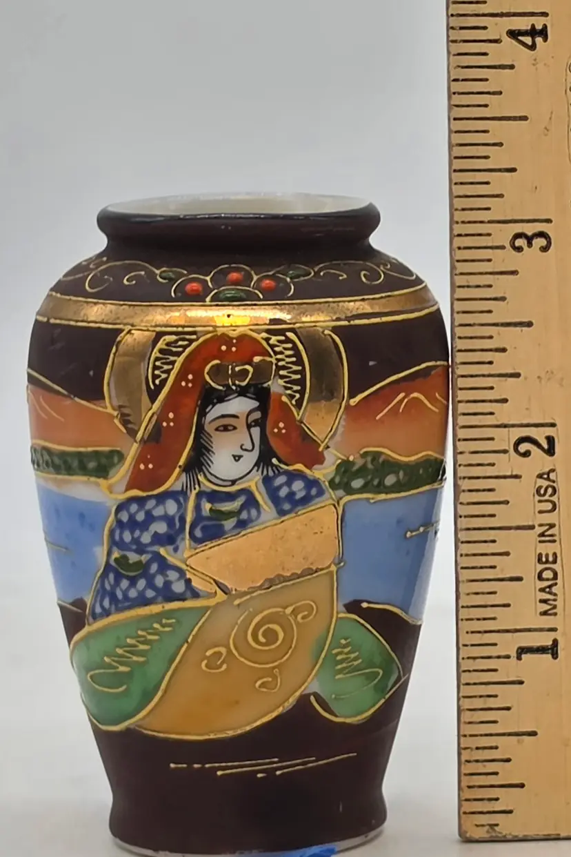 VINTAGE JAPANESE SATSUMA MORIAGE MINIATURE VASE