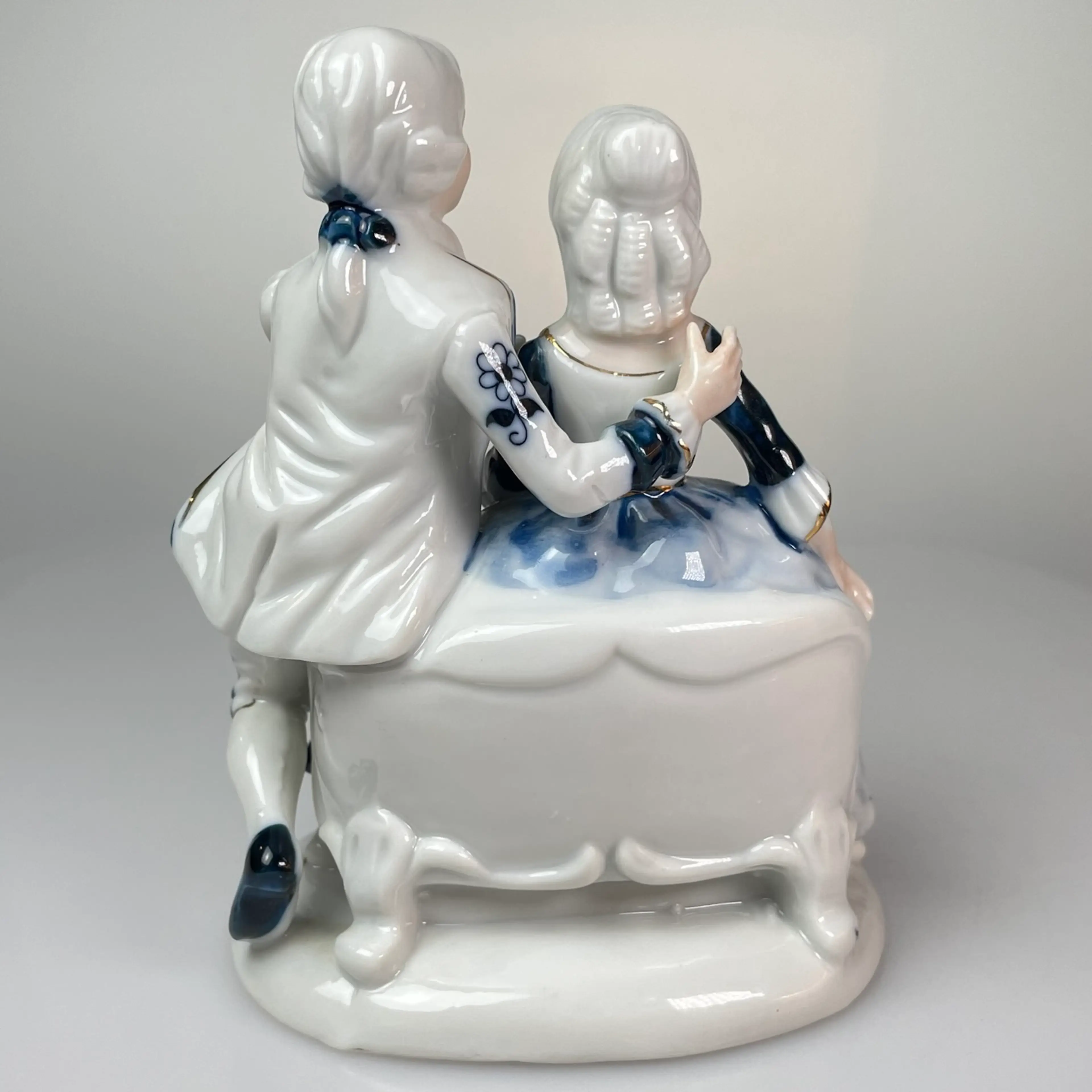 Image 4 of 9