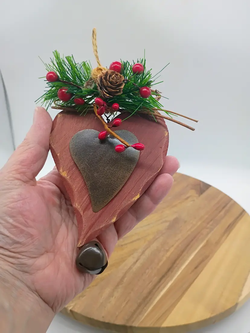 Creative Designs Resin And Metal Heart Ornament Rustic Christmas