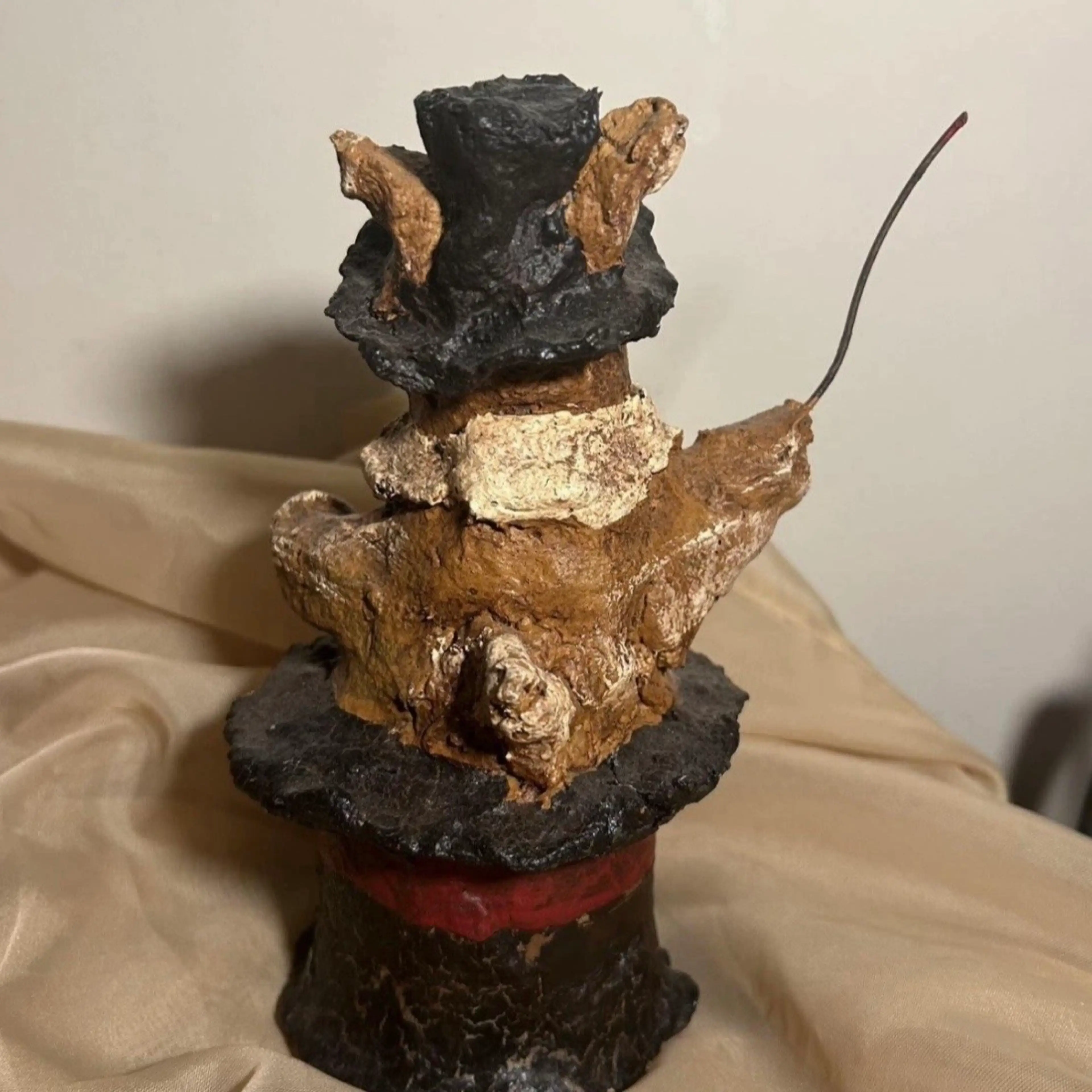 Image 4 of 8