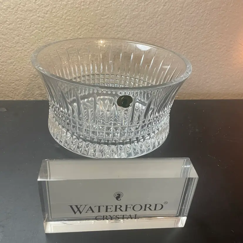 Exquisite Waterford Lismore 8” Diamond Bowl w/ classic flared rim and Prismatic wedge and diamond cuts MSRP $398