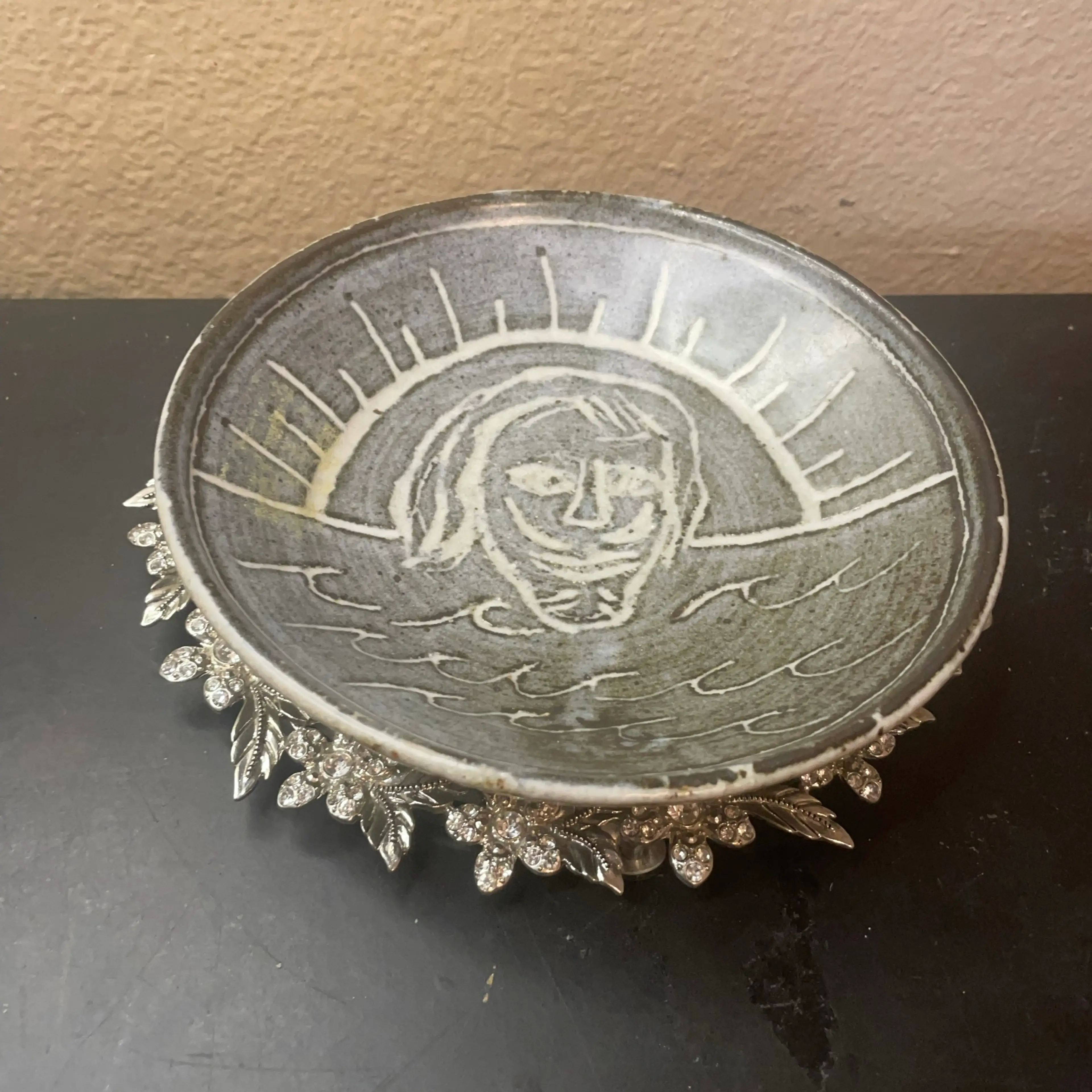 Image 2 of 7