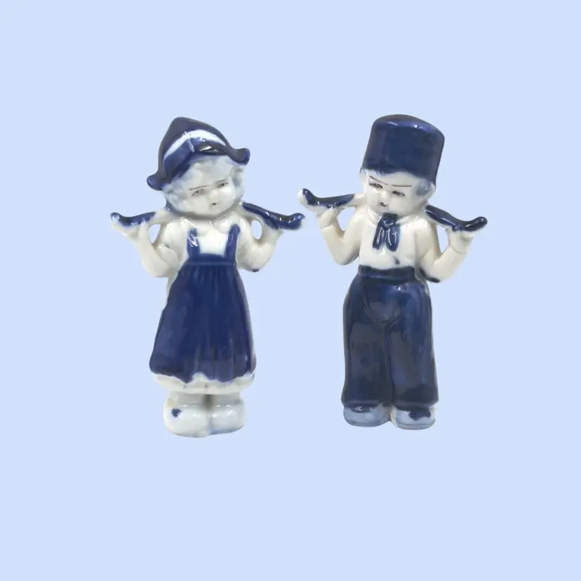#398- Vintage Figurines Dutch Boy & Girl Japan Blue