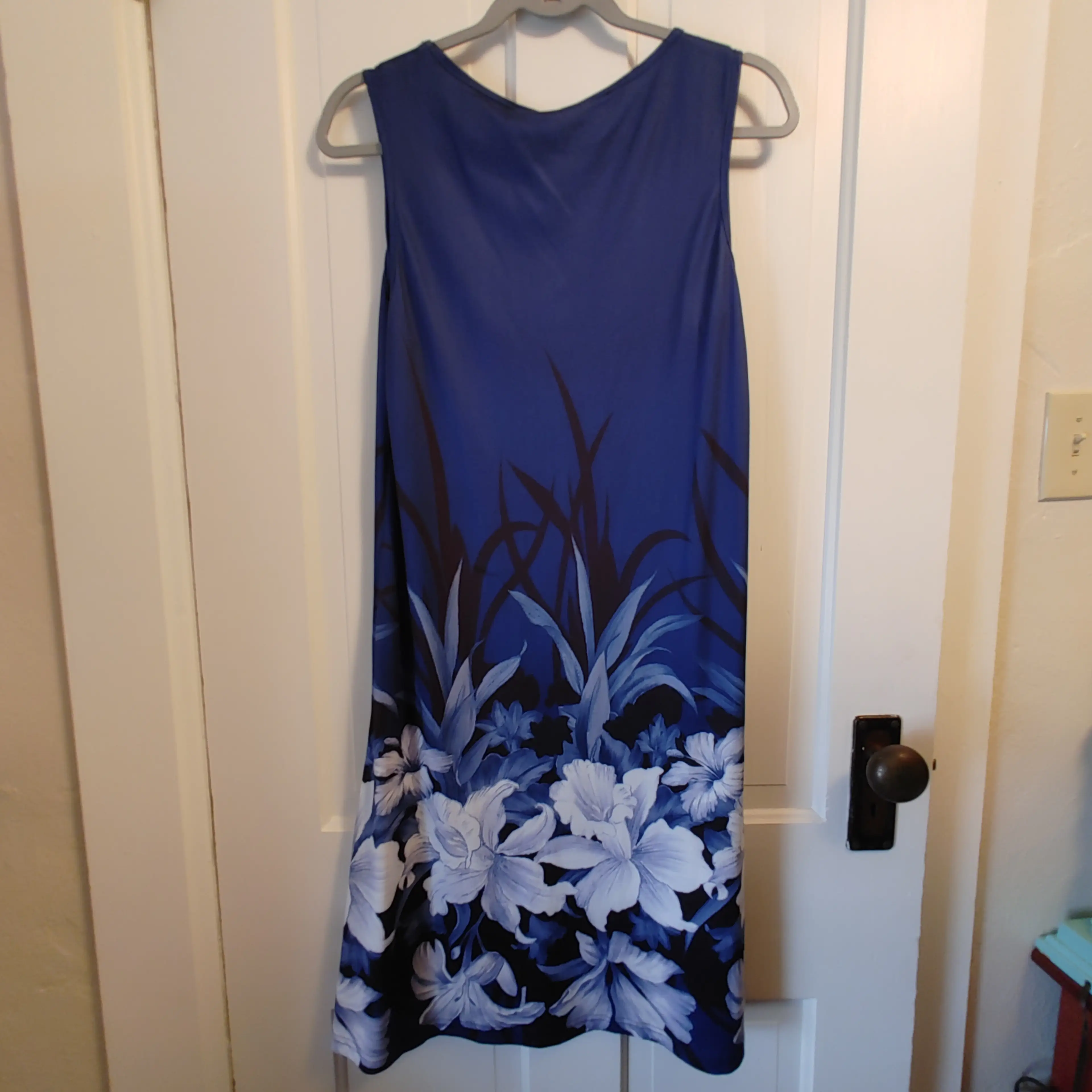 Image 2 of 4