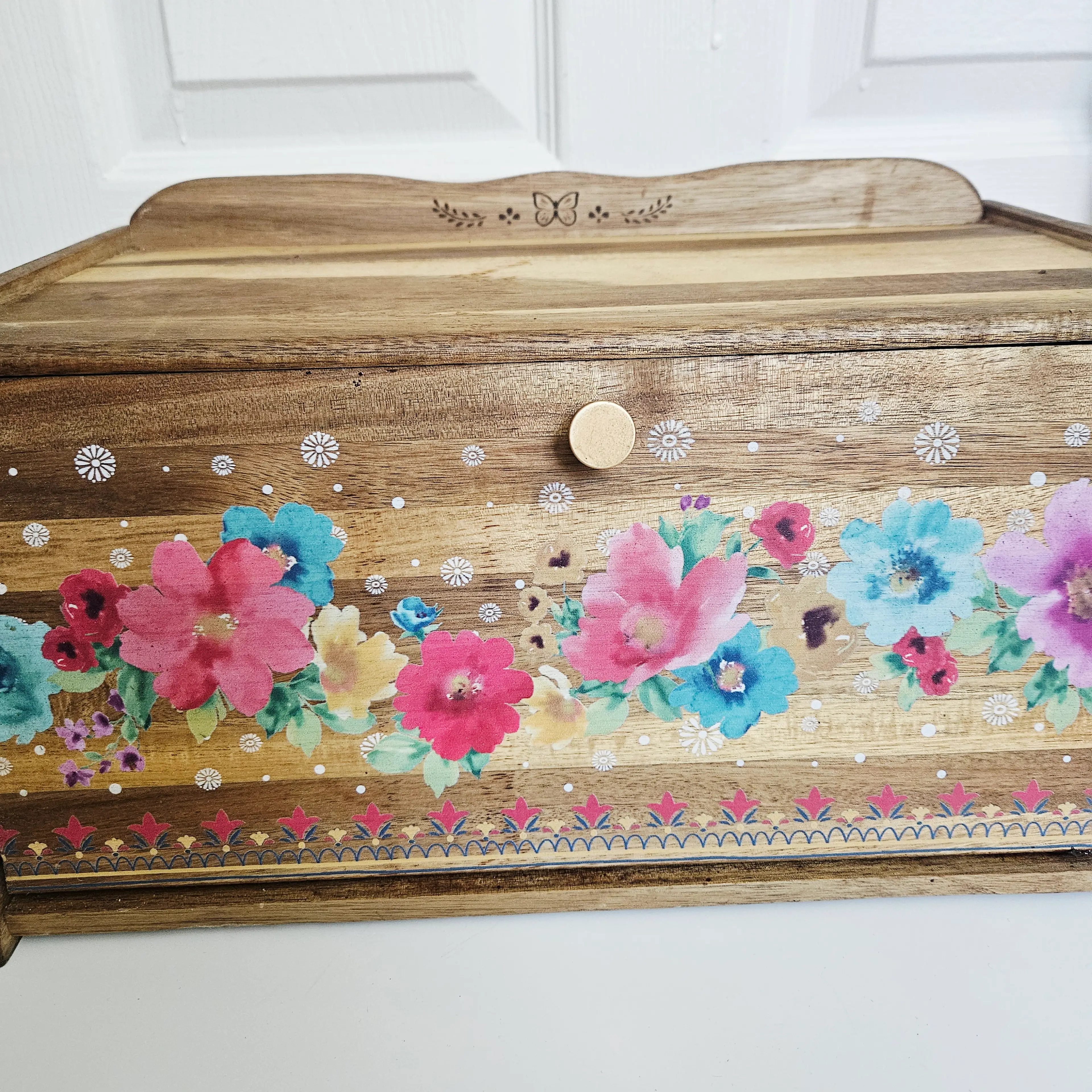 Image 2 of 8