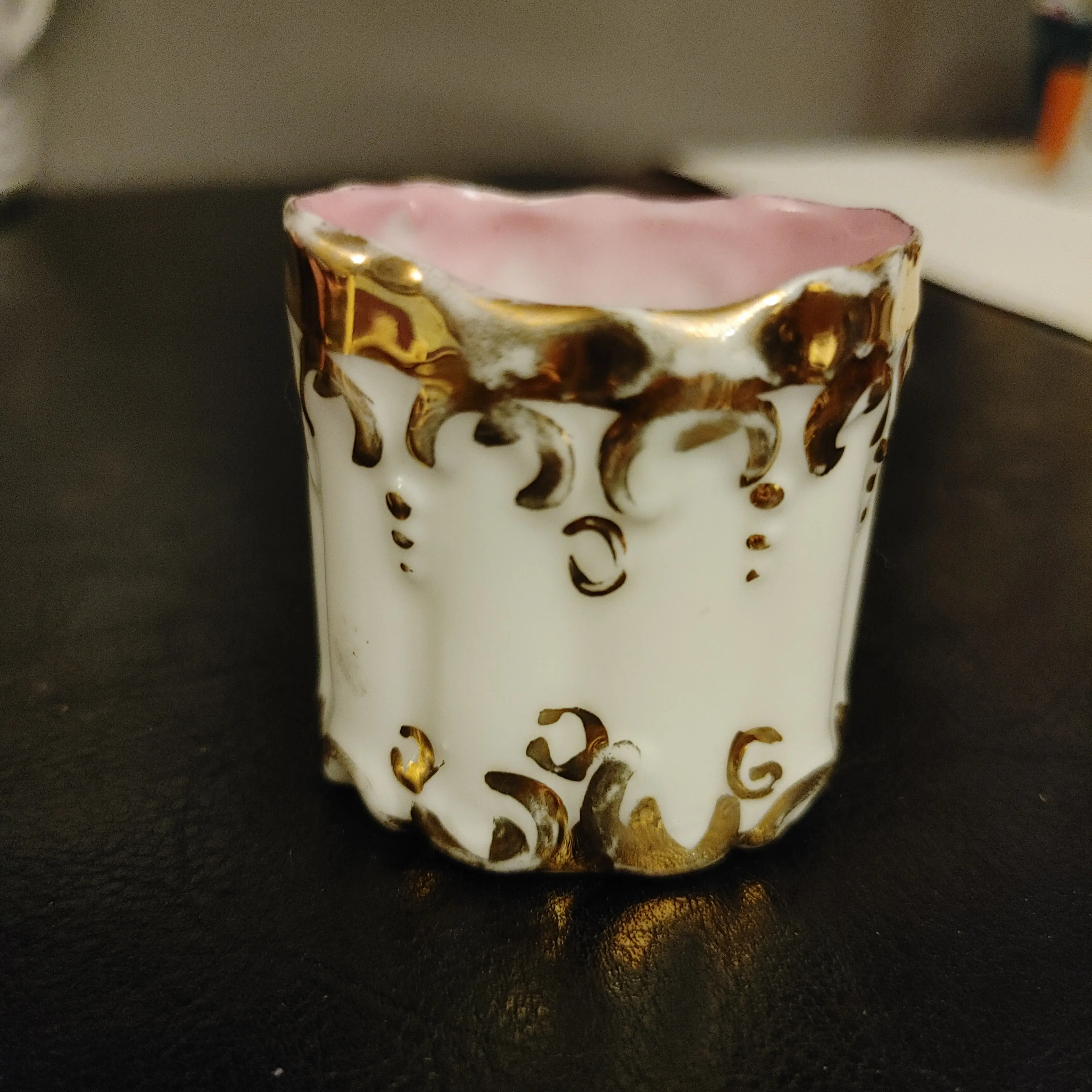 Image 1 of 6