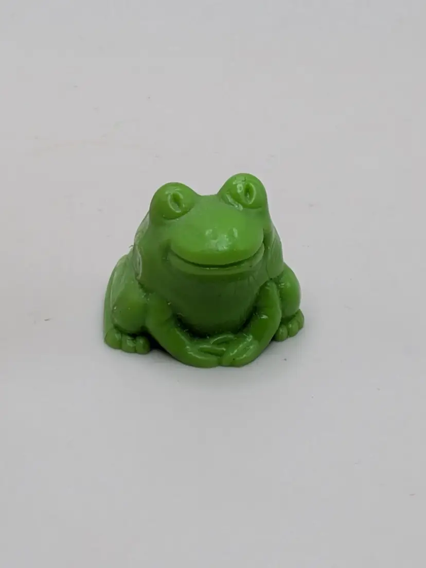Micro Mini Miniature Green Frog Figurine